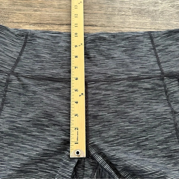 Athleta Size XL Black Power Up Space Dye Cropped Leggings Workout Tights Running - Picture 7 of 8